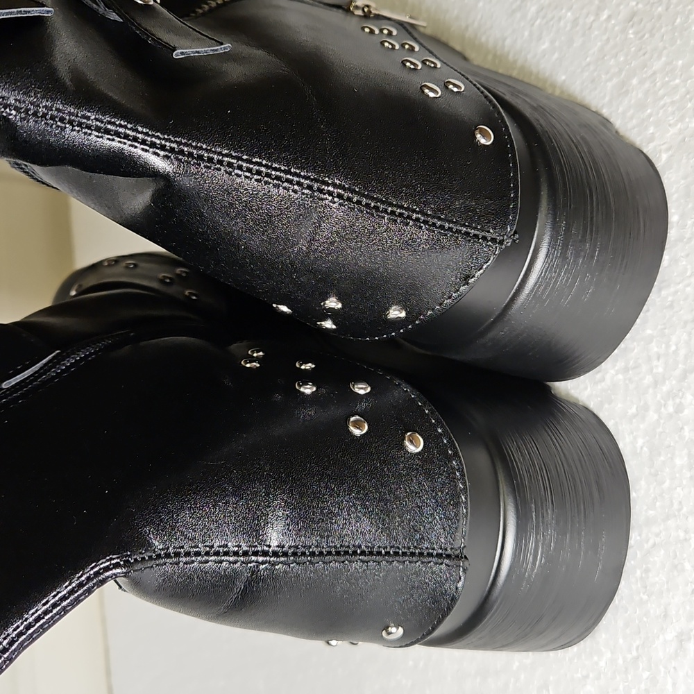 Black Gothic Knee-High Boots | 39 - Picture 4 of 4